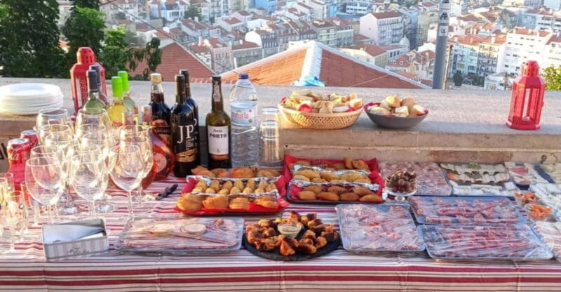 Lisbon: Private Highlights Tuk-Tuk Tour with Tapas and Wine - Key Points / Takeaways