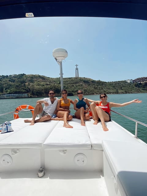 Lisbon: Private Luxury Catamaran Tour with Welcome Drink - Key Points / Takeaways