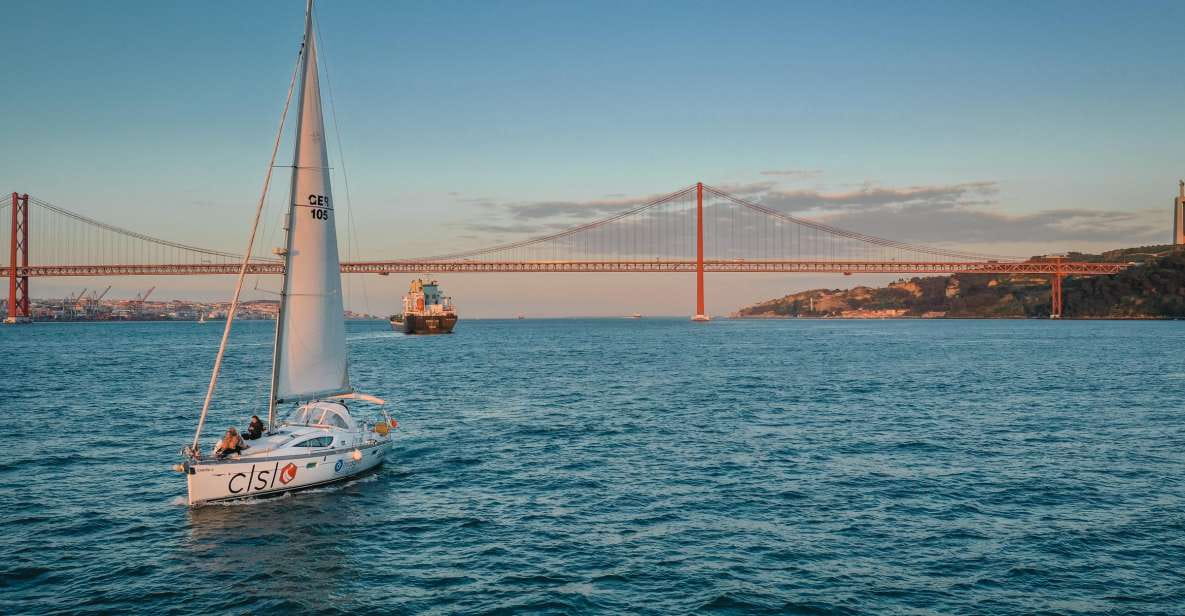 Lisbon: Private Tagus River Yacht Tour - Duration and Capacity