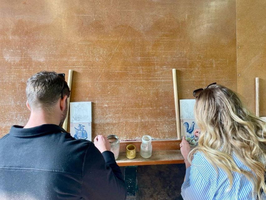Lisbon: Private Tiles Workshop, Wine Tasting & Sesimbra Tour - Creativity and Culture Blend
