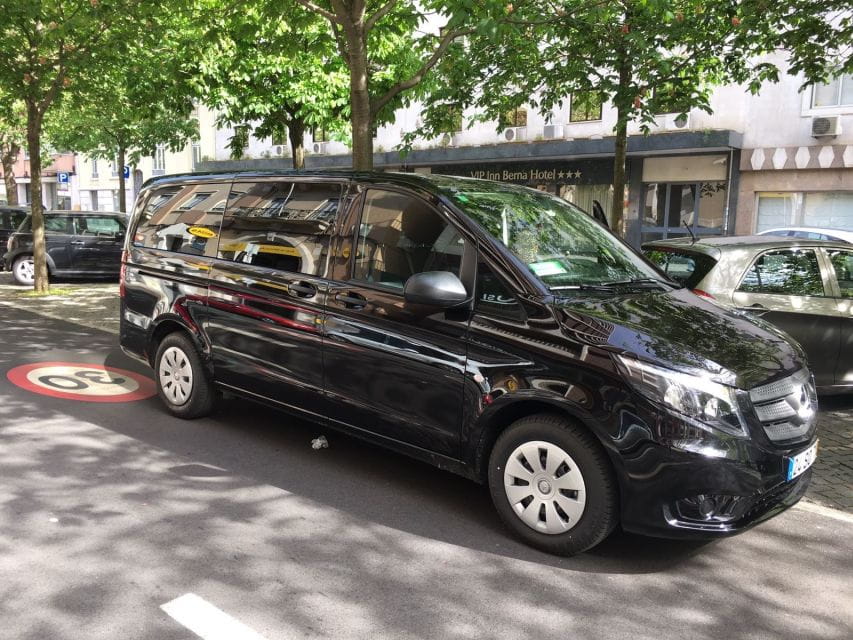 Lisbon: Private Transfer Between the Airport & Ericeira Area - Hotel Pickups