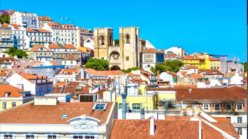 Lisbon: Private Tuktuk Tour with History & Music - Key points / Takeaways