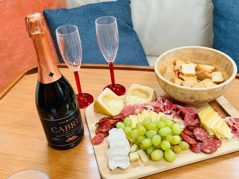 Lisbon: Romantic Cruise with Wine & Portuguese Tapas - The Itinerary: What Makes Each Stop Special?