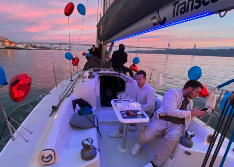 Lisbon: Sailboat Tour w/ Local Guide and Open Bar Green Wine - Exploring Lisbon from the Water: The Sailboat Experience