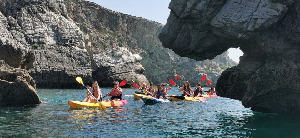 Lisbon: Sesimbra Kayak Discovery Experience - Included in the Tour