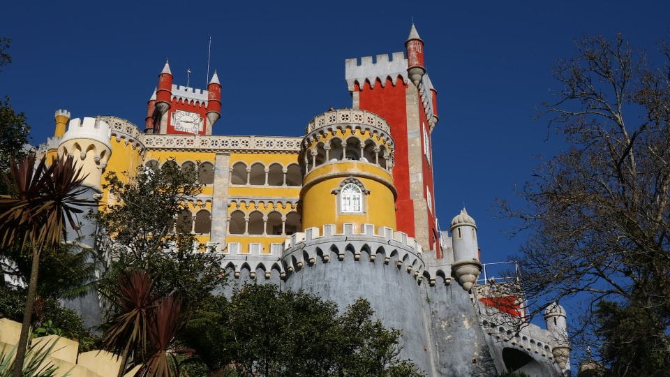 Lisbon: Sintra, Pena Palace, and Cascais Day Trip - Inclusions and Highlights