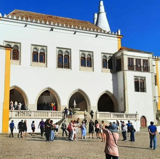 Lisbon: Sintra, Pena Palace, Roca & Cascais Guided Tour - Cascais Bay Stroll