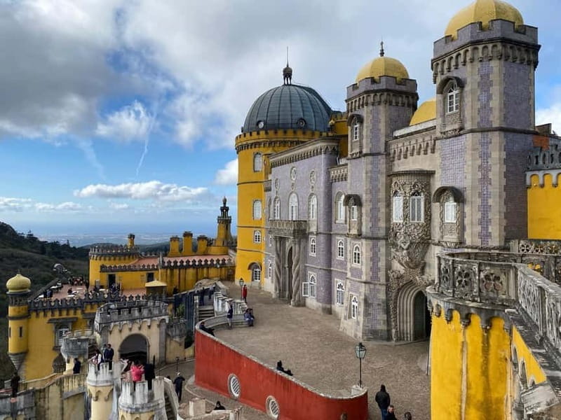Lisbon: Sintra Tour with Pena Palace and Quinta da Regaleira - Exploring Sintra: A Fairytale Landscape in a Day