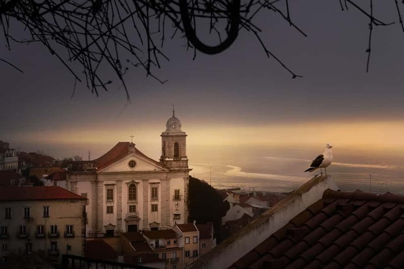 Lisbon: Street Photography Tour Sunrise or Sunset - Key Points / Takeaways