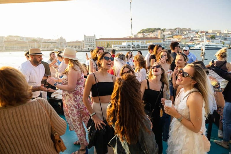 Lisbon: Sunset Boat Tour with Music and Drinks - Who Will Love This Tour?