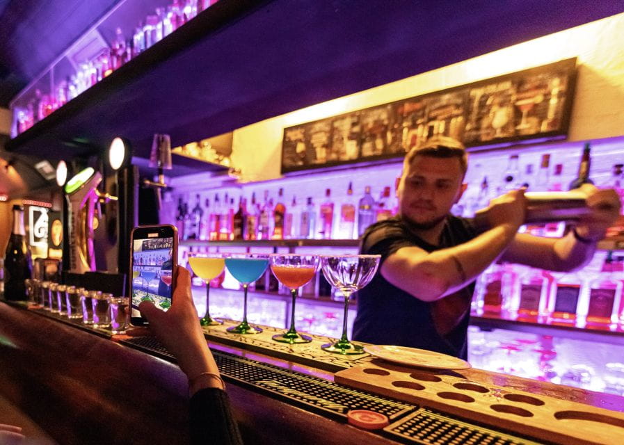 Lisbon: Tipsy Tour Fun Bar Crawl With a Local Guide - Key Points