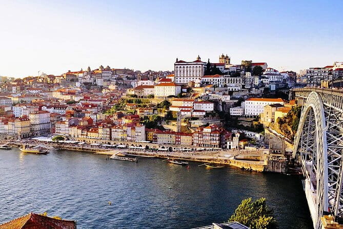 Lisbon to Porto with stops Óbidos-Nazaré-Fátima-Coimbra-Aveiro - FAQ – Your Practical Questions Answered