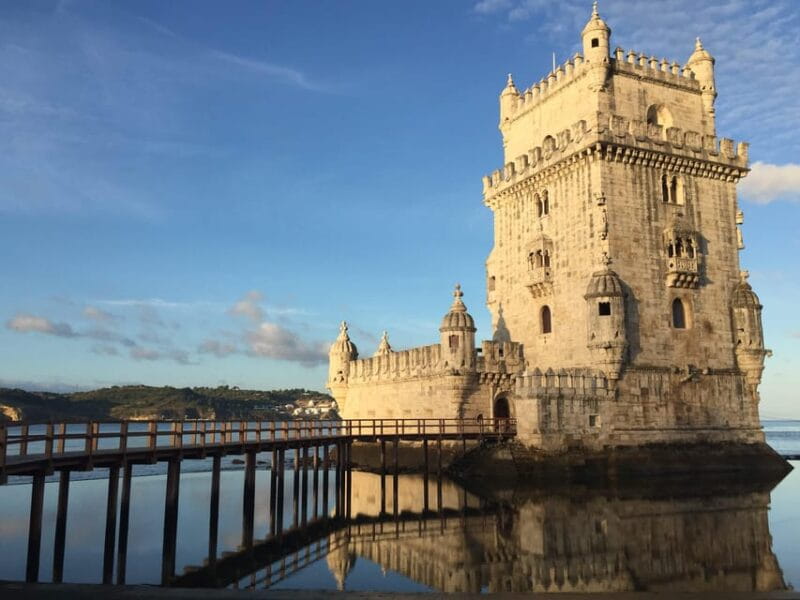 Lisbon Tour with a Local Guide. Private Car + walking tour - Key points / Takeaways