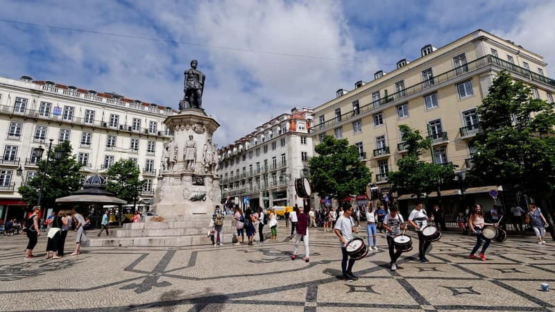 Lisbon: Walking Tour in Chinese - Exploring Lisbon’s Neighborhoods and Landmarks