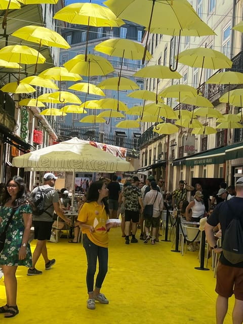 Lisbon:4-HOUR Guided Tuk Tuk Tour Old Town City Center Belem - The Viewpoints & Iconic Landmarks