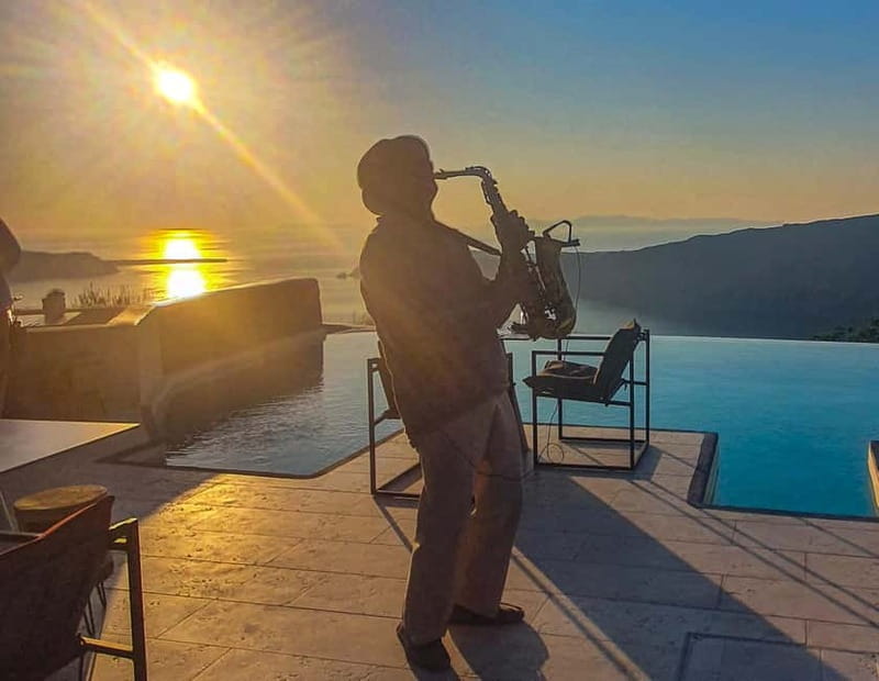 Live Music Dinner with Sunset and Caldera Views - Key Points / Takeaways