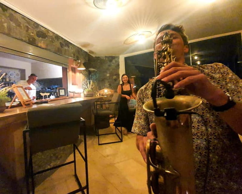 Live Music Dinner with Sunset and Caldera Views - A Detailed Look at the Experience