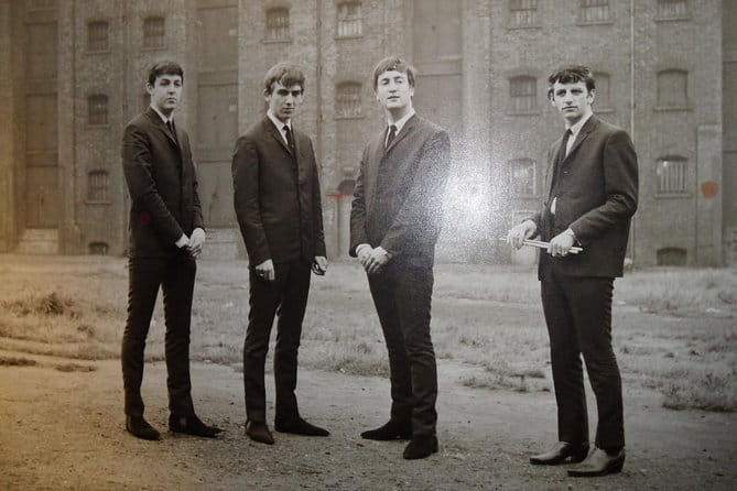 Liverpool Legends: A Cultural & Historic Journey - Liverpool Town Hall: Civic Majesty