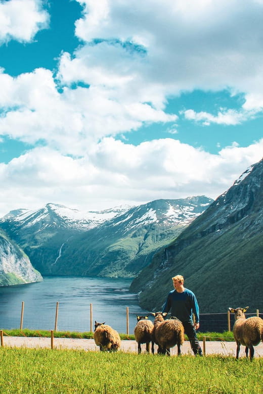Ljøen, Hellesylt: Ljøen Farm Tour - The Logistics and Duration
