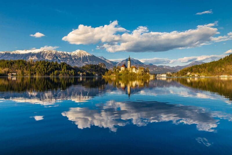Ljubljana: Lake Bled Experience small group half-day tour - An Engaging Introduction to Lake Bled