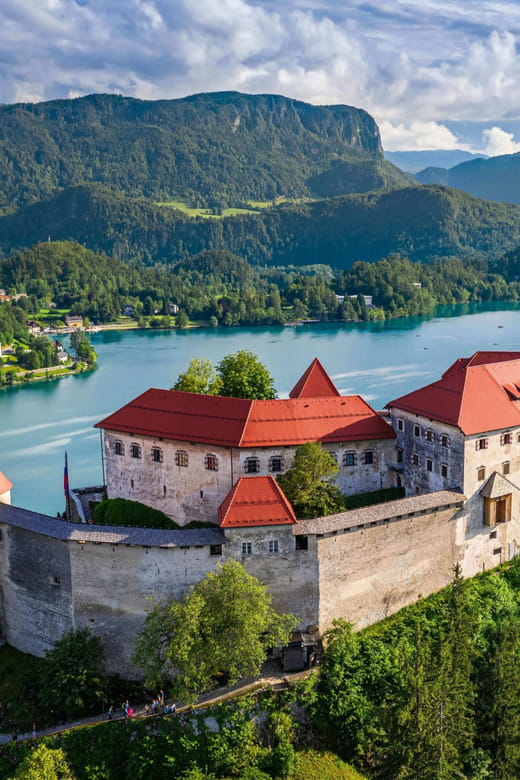 Ljubljana: Lake Bled, Postojna Cave, and Predjama Day Tour - Discover Slovenia’s Highlights in a Single Day