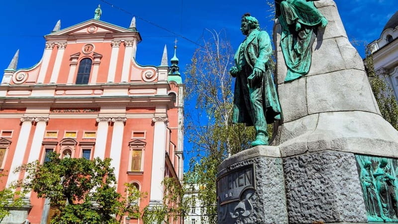Ljubljana: Old Town Private Walking Tour with a Local Guide - Key Points / Takeaways