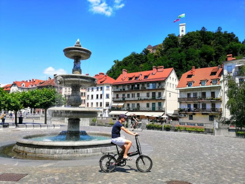 Ljubljana Sightseeing Tour by E-bikes - Discover Ljubljana at Your Own Pace on an E-Bike