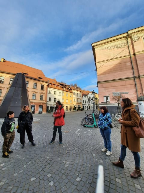 Ljubljana: Wonderful tour fun experience time history - Key points / Takeaways