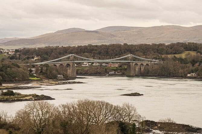 Llanberis, Conwy and Caernarfon Castle: A Self-Guided Driving Tour of Snowdonia - Exploring Snowdonia with Your Personal Guide in the Car