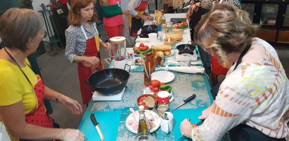 Local Cooking Class in Cordoba. Hands-On: Salmorejo - Booking Your Cooking Class