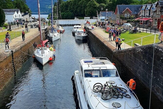Loch Ness , Heilan Coos ,Great Glen , Fort William and Glencoe - Approaching the Majesty of Ben Nevis