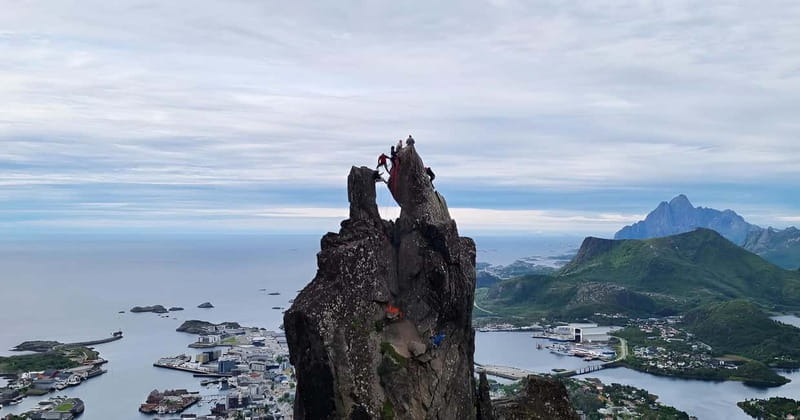 Lofoten: Climb Svolværgeita with a certified tour guide and experience the adventure! - Price and Logistics: Worth the Investment?