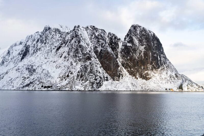 Lofoten: Reine, Hamnøy, and Skariskøya Photo Tour - The Beauty of Lofoten: A Photo Tour for the Adventurous