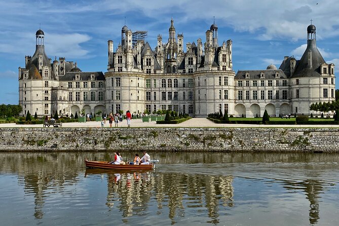 Loire Valley Castles and Wine Small-Group Day Trip From Paris - Pickup and Drop-off