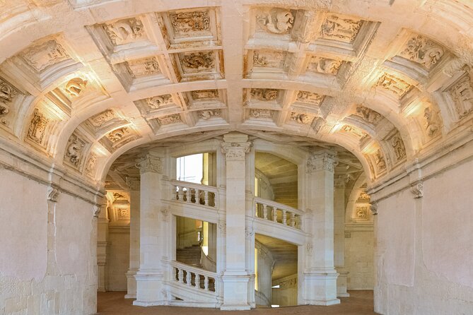 Loire Valley Castles Day Trip From Paris With Wine Tasting - Tour Schedule and Duration