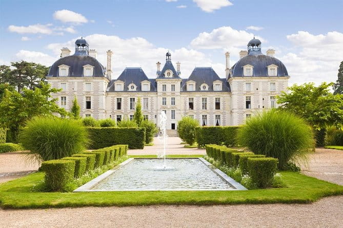 Loire Valley Castles Private Day Trip from Paris - Entering the Realm of Château de Chenonceau