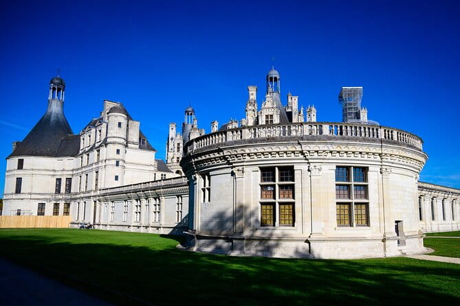 Loire Valley - Chambord Castle - DayTrip from Paris - The Experience in Detail