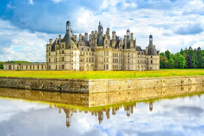 Loire Valley Day Tour From Paris - Key points / Takeaways