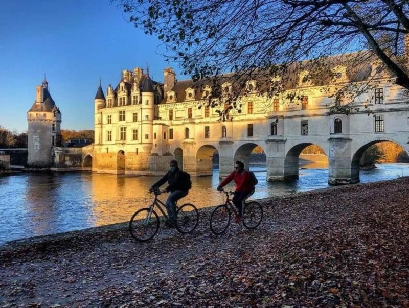 Loire Valley Royal Getaway: E-bike Ride & Stay in a château - Key Points / Takeaways