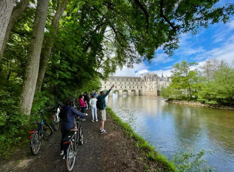 Loire Valley Royal Getaway: E-bike Ride & Stay in a château - FAQ