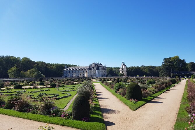 Loire Valley Tour Chambord and Chenonceau From Tours or Amboise - Visiting Chenonceau Castle