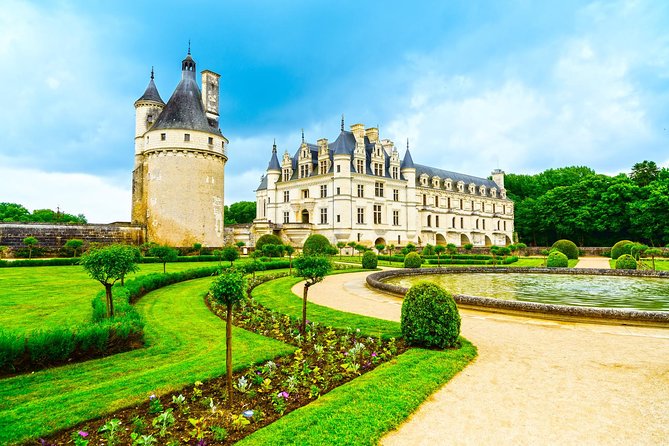 Loire Valley Wine and Castles Small-Group Day Trip From Paris - Included in the Tour
