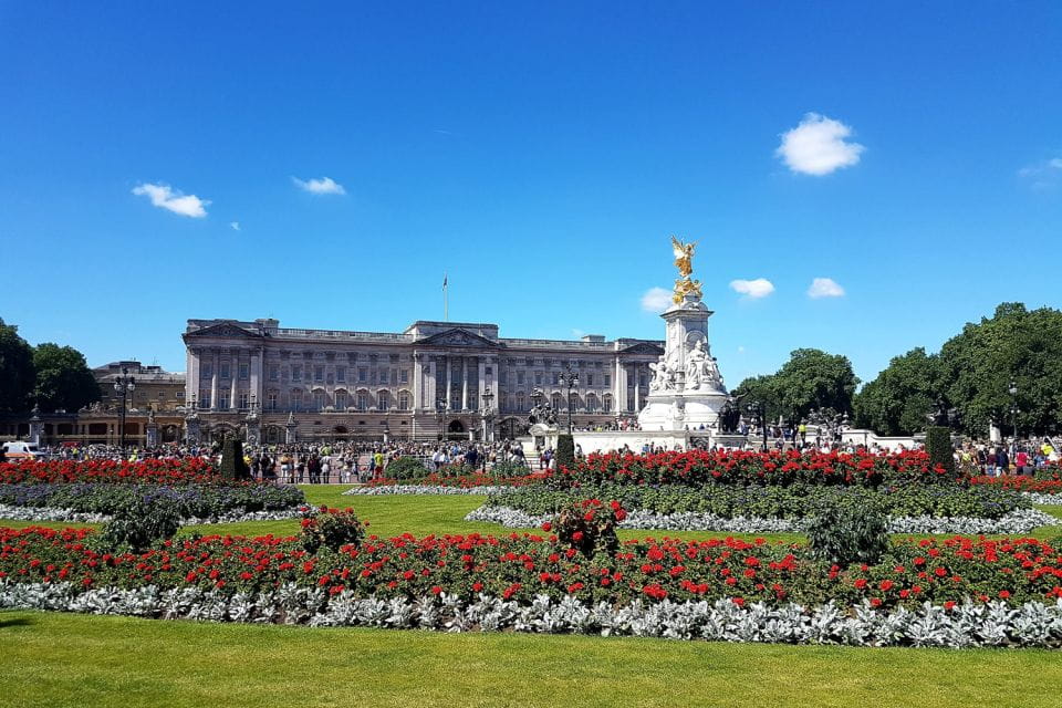 London: 30 London Sights Guided Walking Tour - Meeting Point