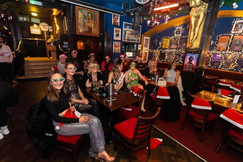 London: All I Want for Christmas is Cabaret Show - Entering a Winter Wonderland of Cabaret