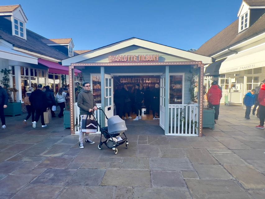 London: Bicester Village Private Vehicle Round Trip Transfer - Key Points