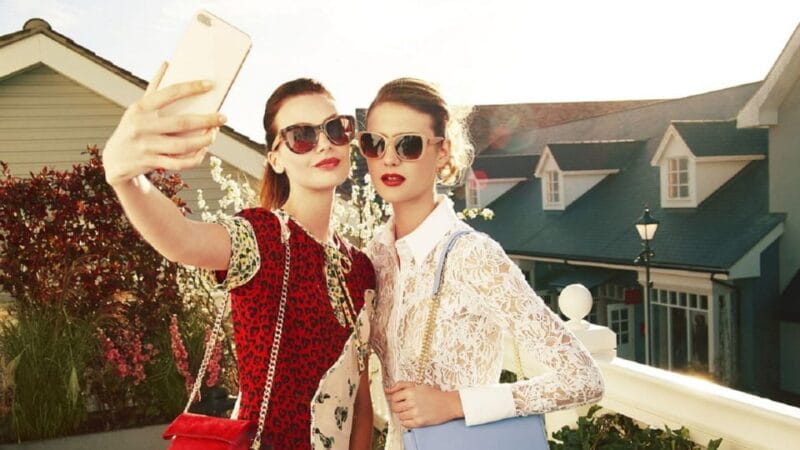 London: Bicester Village Shopping Day Trip with Coach Ride - The Shopping Experience: Pros and Cons