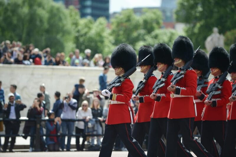 London: Buckingham Palace and Changing of the Guards Tour - Who This Tour Is Perfect For