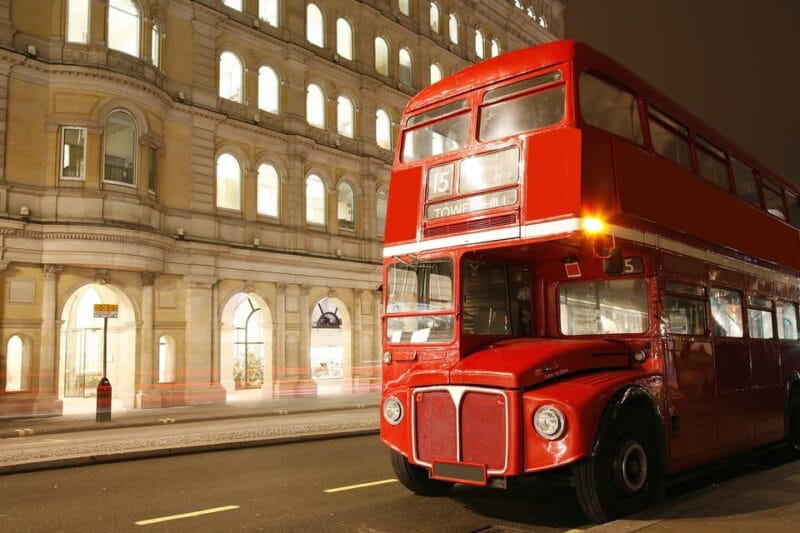 London: Christmas Lights Tour by Vintage Double-Decker Bus - FAQ