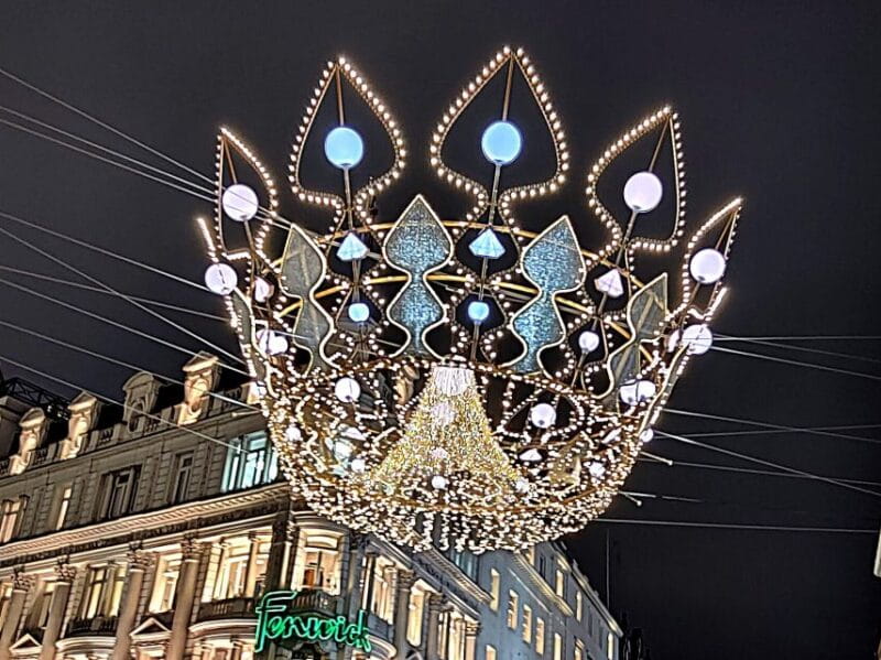 London Christmas Sparkle Walking Tour Small Group - Price and Value