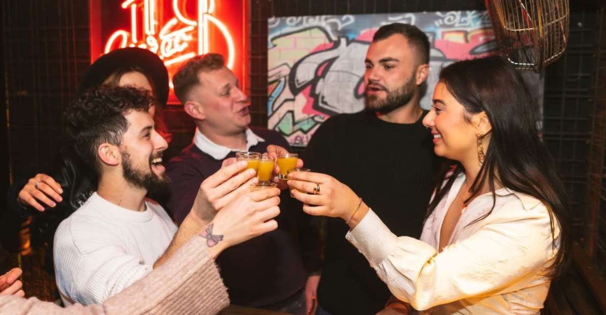 London: Drunken History Walking Tour With 4 Drinks - Taking in Local Drink Culture